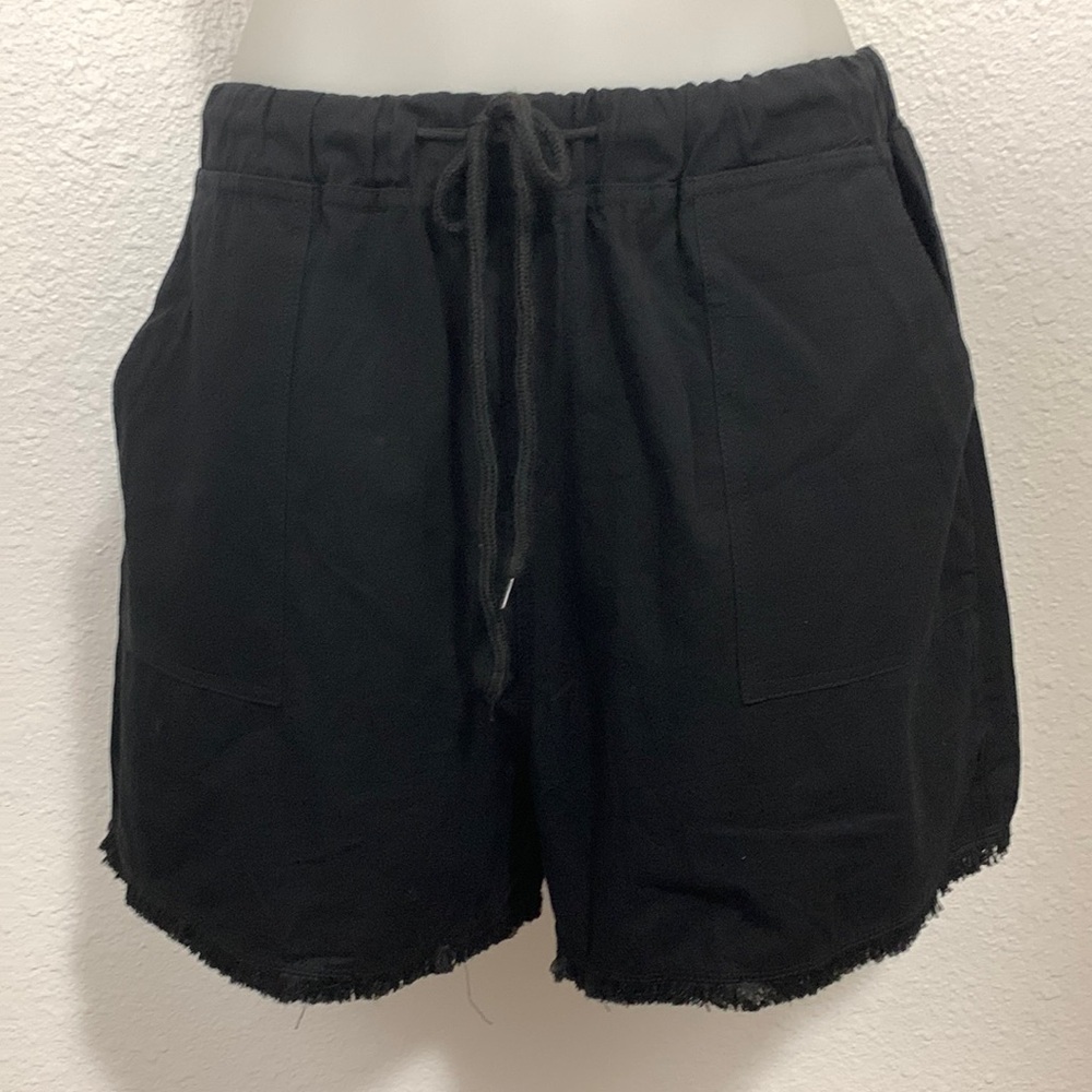 Solid Black Raw Hem Cotton Pull On Shorts Size L